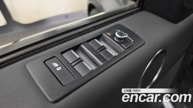 Land Rover Discovery 5 2.0 SD4 SE 2020 — фото 33