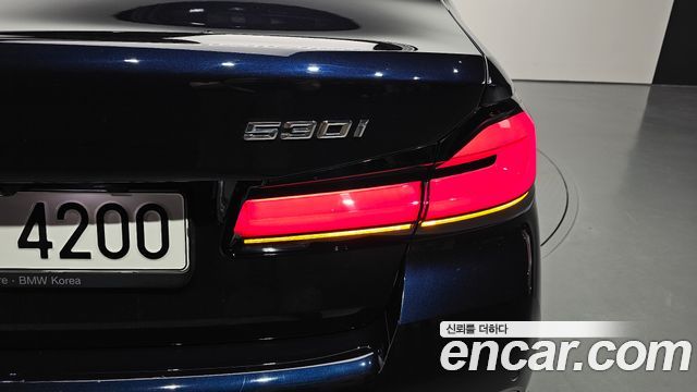 BMW 5 Series (G30) 530i M Sport Package 2023 — фото 23