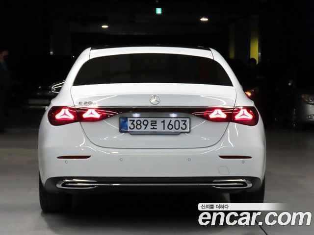 Mercedes-Benz E-Class (W214) E200 Avantgarde 2024 — фото 3