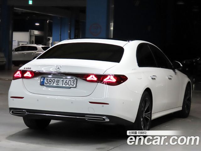 Mercedes-Benz E-Class (W214) E200 Avantgarde 2024 — фото 4