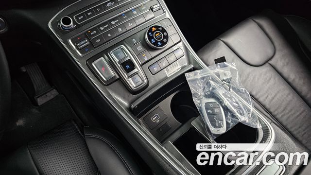 Hyundai Santa Fe Diesel 2.2 4WD Exclusive 2023 — фото 9