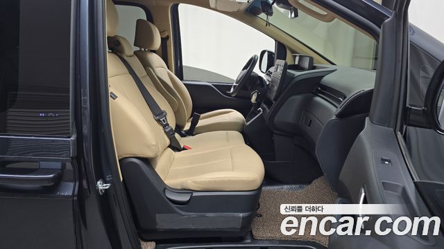 Hyundai Staria L3.5 Tourer 9-Seater Modern 2025 — фото 26