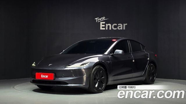 Tesla Model 3 RWD