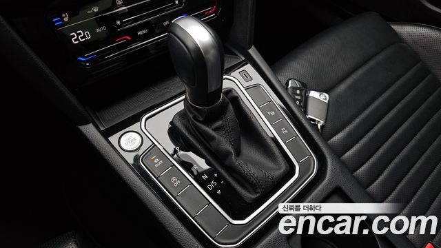 Volkswagen Passat GT (B8) 2.0 TDI 4Motion Prestige 2022 — фото 9