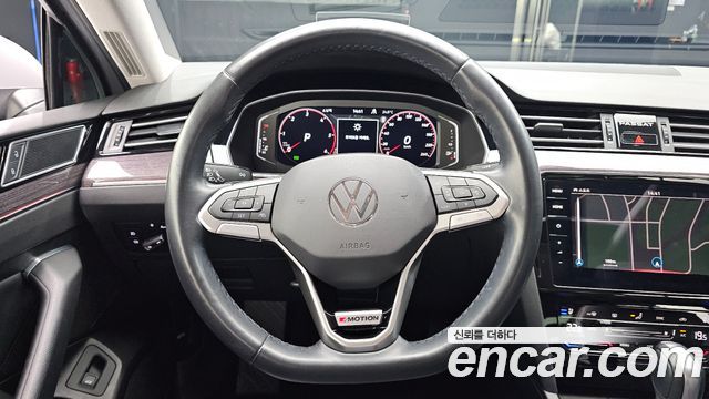 Volkswagen Passat GT (B8) 2.0 TDI 4Motion Prestige 2022 — фото 13