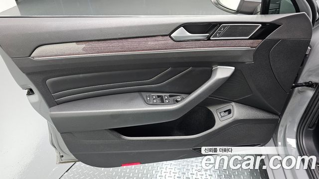 Volkswagen Passat GT (B8) 2.0 TDI 4Motion Prestige 2022 — фото 24