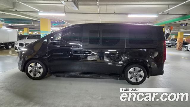 Hyundai Staria L3.5 Tourer 9-Seater Modern 2023 — фото 2