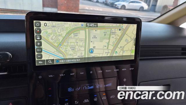 Hyundai Staria L3.5 Tourer 9-Seater Modern 2023 — фото 9