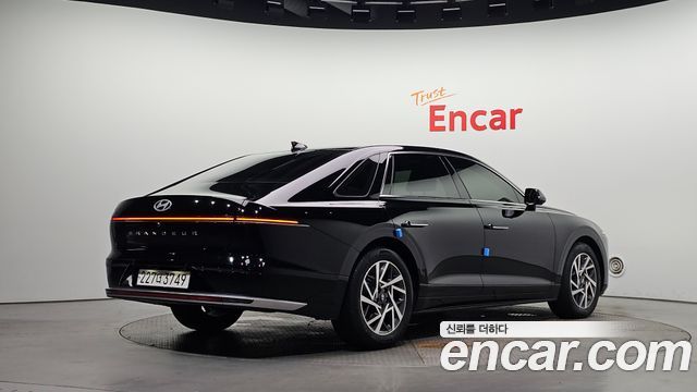 Hyundai Grandeur (GN7) 2,5 Gasoline 2WD Exclusive 2023 — фото 2