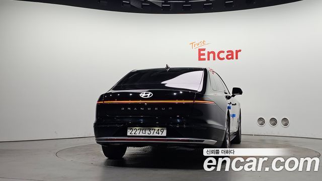 Hyundai Grandeur (GN7) 2,5 Gasoline 2WD Exclusive 2023 — фото 4