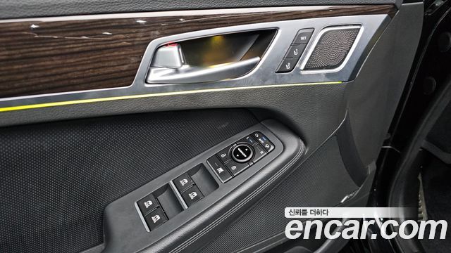 Genesis G80 3.3 GDI AWD Prestige 2018 — фото 33