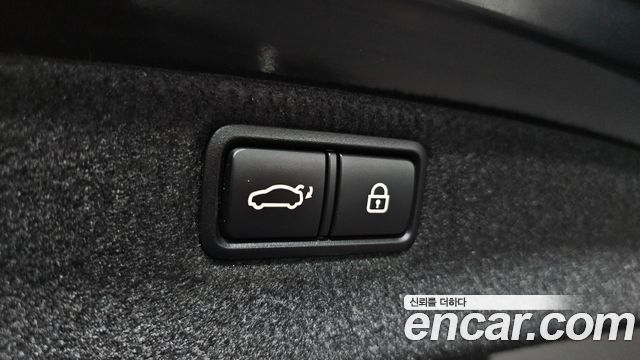 Genesis G80 3.3 GDI AWD Prestige 2018 — фото 35