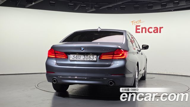 BMW 5 Series (G30) 520d Luxury Special Edition 2018 — фото 4