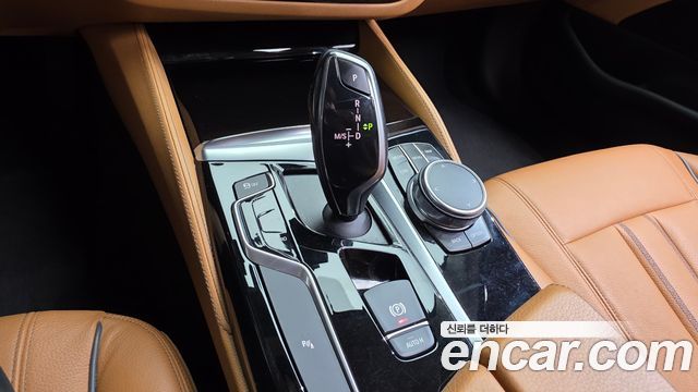 BMW 5 Series (G30) 520d Luxury Special Edition 2018 — фото 9