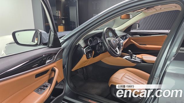 BMW 5 Series (G30) 520d Luxury Special Edition 2018 — фото 10