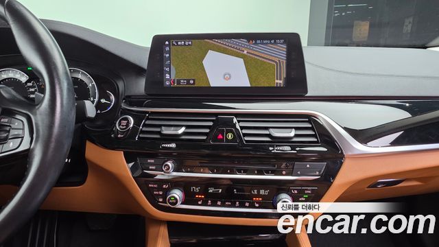 BMW 5 Series (G30) 520d Luxury Special Edition 2018 — фото 18