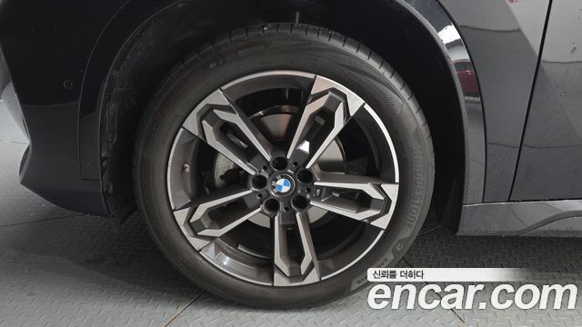 BMW X1 (U11) xDrive 20i M Sport 2025 — фото 5