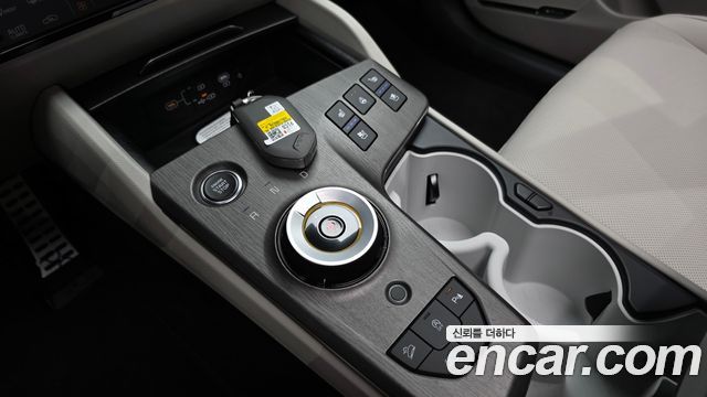 Kia Sportage (V) Gasoline 1.6 Turbo 2WD Signature 2026 — фото 9