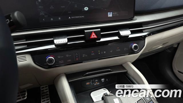 Kia Sportage (V) Gasoline 1.6 Turbo 2WD Signature 2026 — фото 17