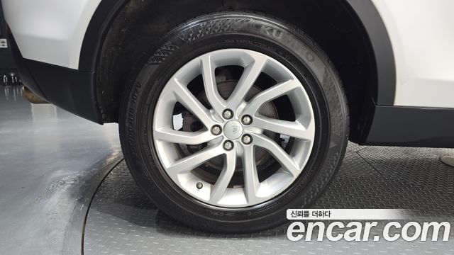 Land Rover Discovery Sport 2.0 TD4 SE 2018 — фото 5