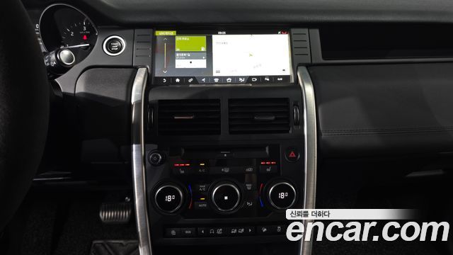 Land Rover Discovery Sport 2.0 TD4 SE 2018 — фото 12