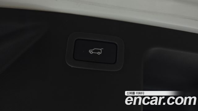Land Rover Discovery Sport 2.0 TD4 SE 2018 — фото 17