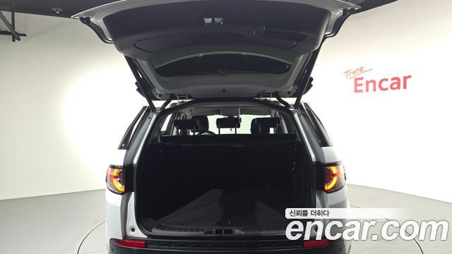 Land Rover Discovery Sport 2.0 TD4 SE 2018 — фото 18