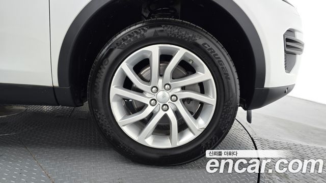 Land Rover Discovery Sport 2.0 TD4 SE 2018 — фото 21