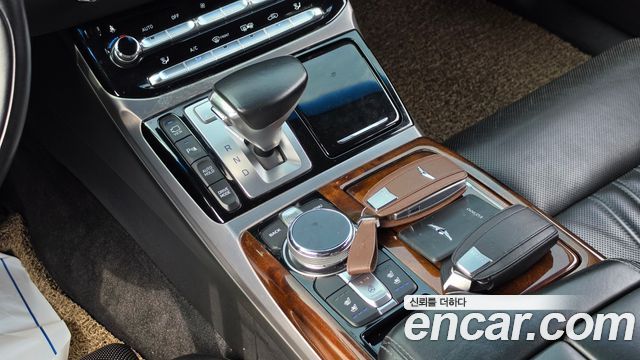 Genesis EQ900 3.3 T-GDI AWD Premiun Luxury 2016 — фото 9