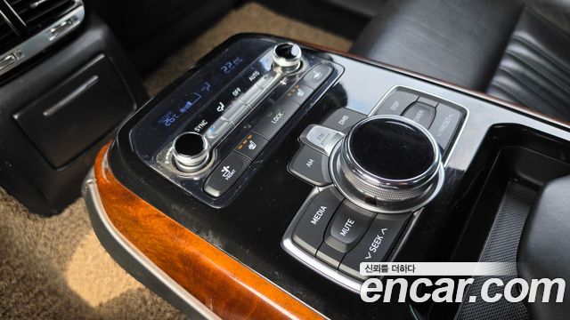 Genesis EQ900 3.3 T-GDI AWD Premiun Luxury 2016 — фото 19