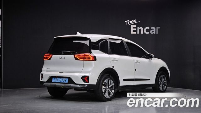Kia Niro Plus Earth 2023 — фото 2