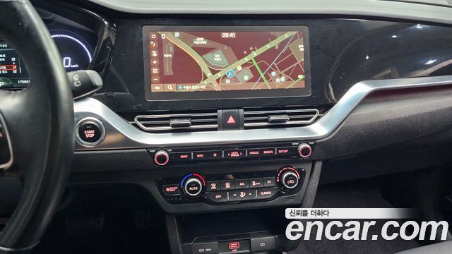 Kia Niro Plus Earth 2023 — фото 14