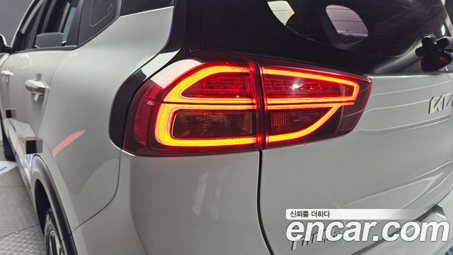 Kia Niro Plus Earth 2023 — фото 23