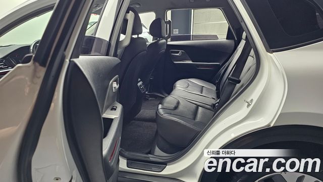 Kia Niro Plus Earth 2023 — фото 26