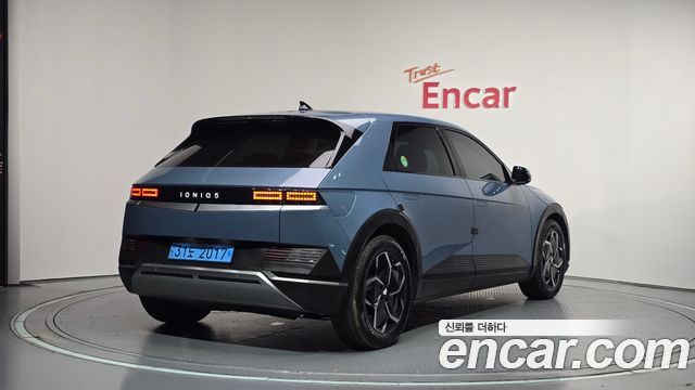 Hyundai Ioniq 5 Standard Exclusive 2023 — фото 2