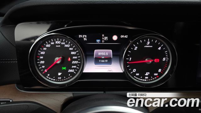 Mercedes-Benz E-Class (W213) E220d 4MATIC Exclusive 2020 — фото 8