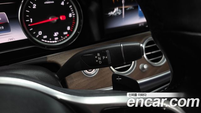 Mercedes-Benz E-Class (W213) E220d 4MATIC Exclusive 2020 — фото 9