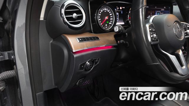 Mercedes-Benz E-Class (W213) E220d 4MATIC Exclusive 2020 — фото 13