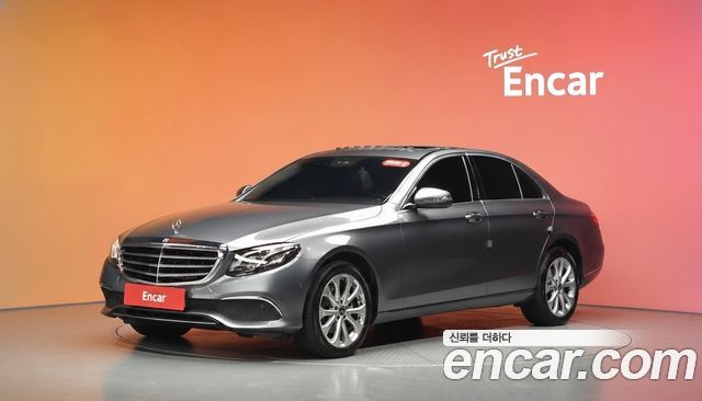 Mercedes-Benz E-Class (W213) E220d 4MATIC Exclusive 2020 — фото 1