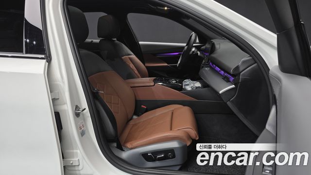 BMW 5 Series (G60) 530i xDrive M Sport 2024 — фото 11