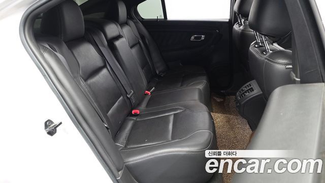 Ford Taurus 2.0 Limited EcoBoost 6th 2017 — фото 12