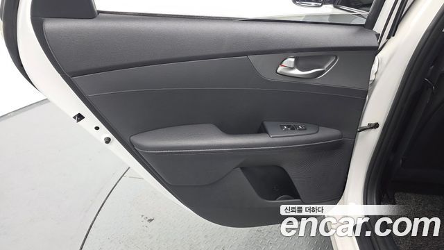 Kia K3 Prestige 2019 — фото 31
