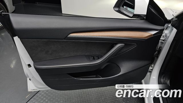 Tesla Model 3 Long Range AWD 2021 — фото 24