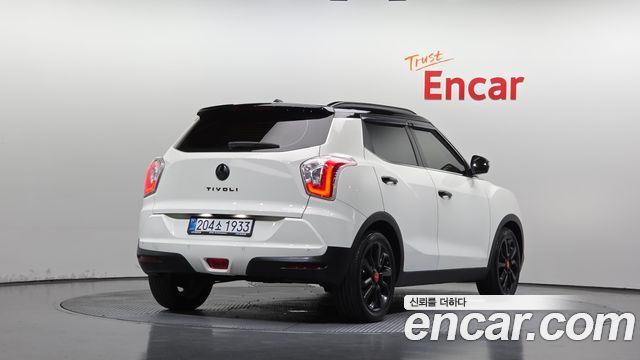 KG Mobility (SsangYong) Tivoli LX 2WD HI-DLX 2015 — фото 2