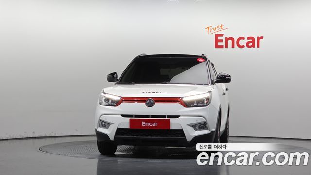 KG Mobility (SsangYong) Tivoli LX 2WD HI-DLX 2015 — фото 3