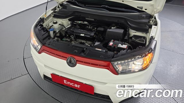 KG Mobility (SsangYong) Tivoli LX 2WD HI-DLX 2015 — фото 6