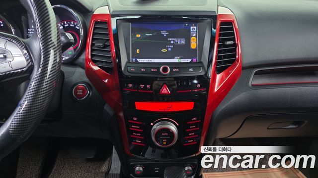 KG Mobility (SsangYong) Tivoli LX 2WD HI-DLX 2015 — фото 13