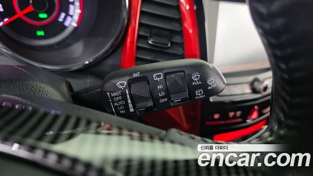 KG Mobility (SsangYong) Tivoli LX 2WD HI-DLX 2015 — фото 19