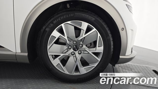 Genesis GV60 Standard 2022 — фото 21