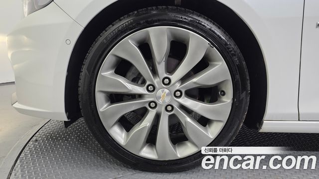 Chevrolet Malibu 2.0 Turbo LTZ Premium 2017 — фото 5